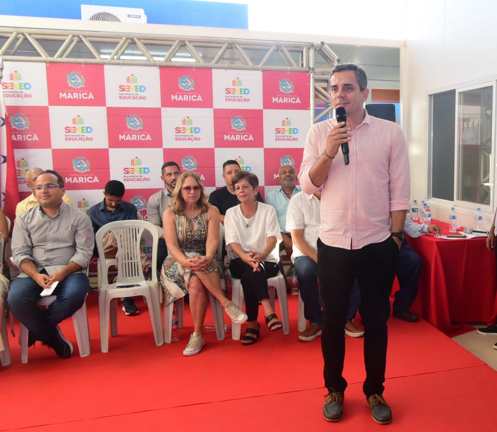 Prefeitura inaugura Escola Amaury Gomes do Nascimento, em Itaipuaçu