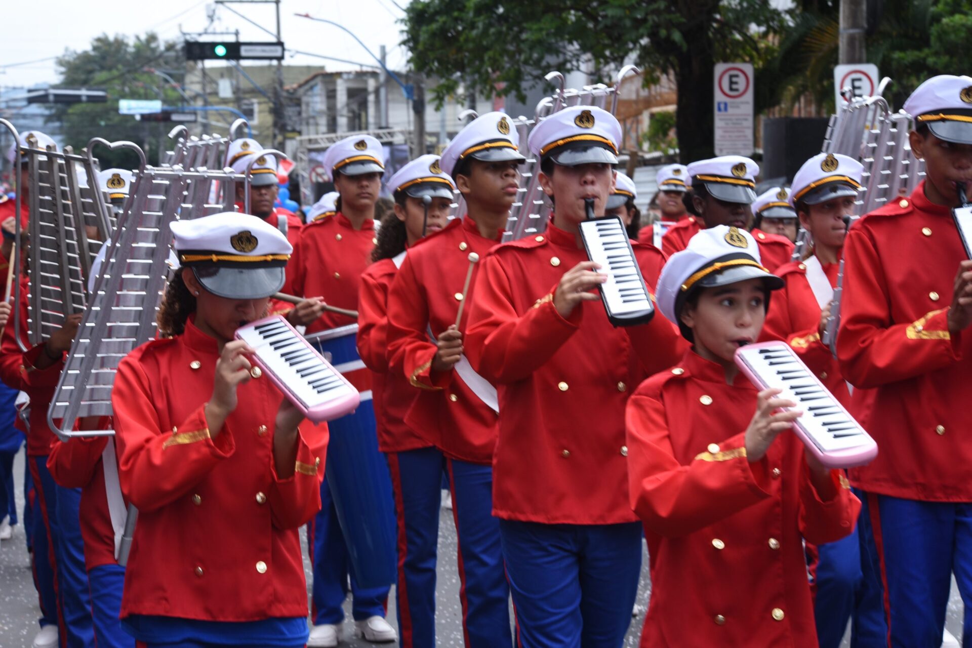 Desfile cívico encerra comemorações de aniversário de Maricá