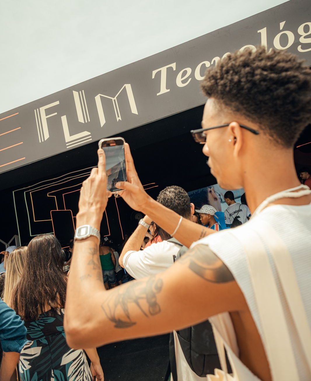 Festa Literária Internacional de Maricá agita a cidade e o mundo digital com cultura e diversão