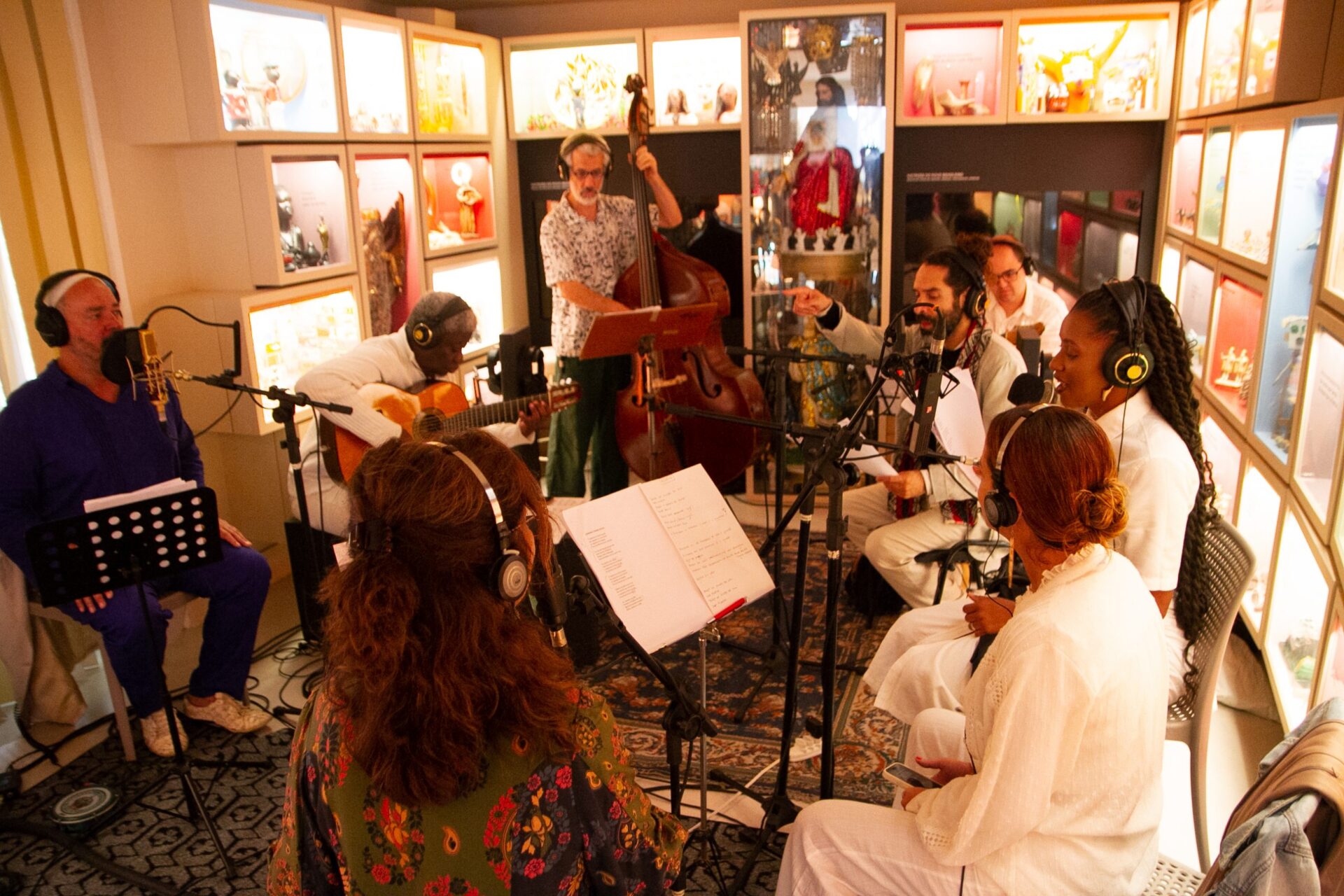A formação da cultura brasileira é cantada na Casa Darcy Ribeiro em projeto com Moacyr Luz