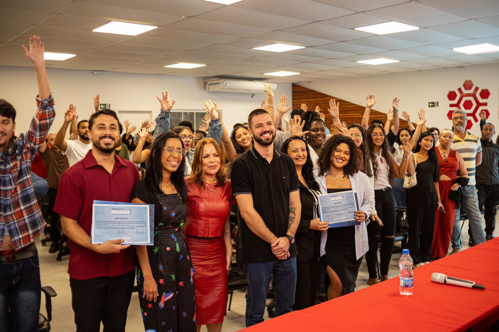 Maricá entrega certificados aos estudantes do Programa de Incentivo ao Estágio