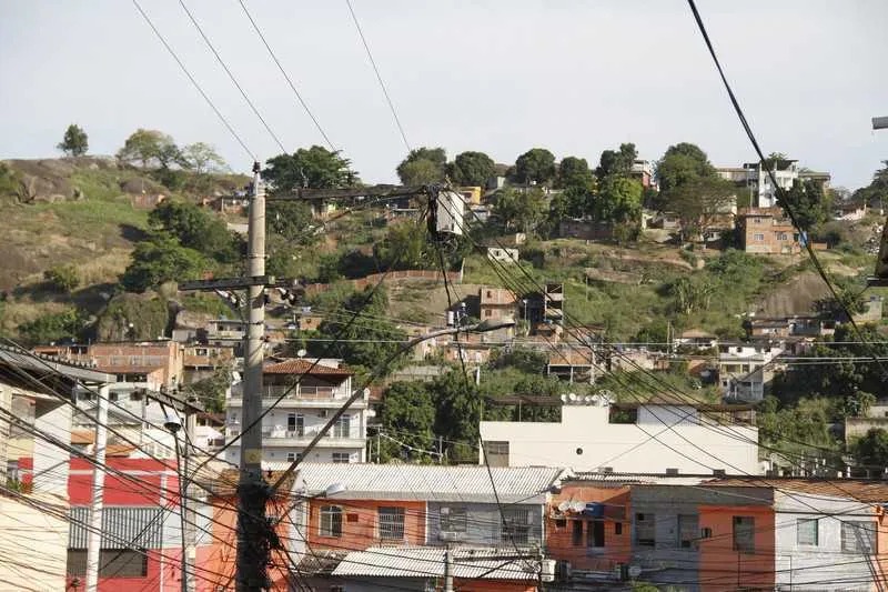 Tiros assustam motoristas e moradores durante operação policial em São Gonçalo