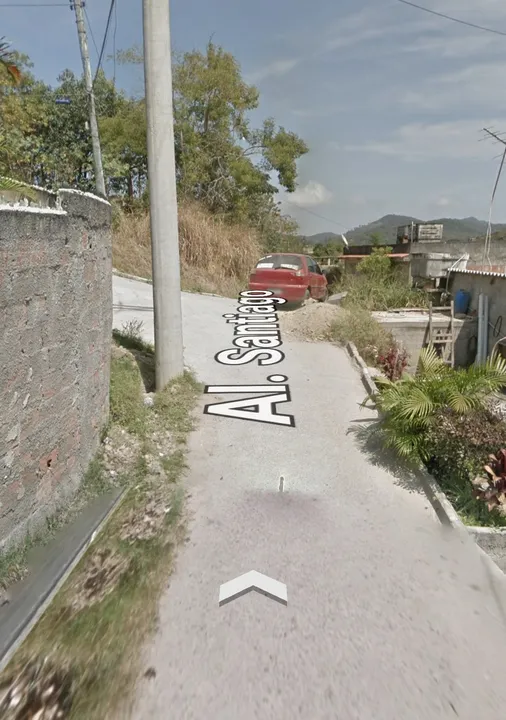 Aumento no número de barricadas tira o direito de ir e vir de moradores do Engenho do Roçado, em São Gonçalo