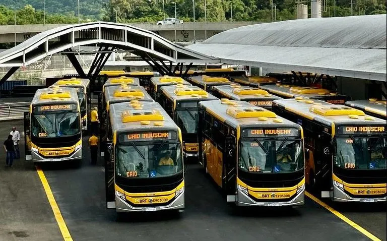 Quer trabalhar no BRT? Mobi-Rio abre vagas com salários acima de R$ 2 mil