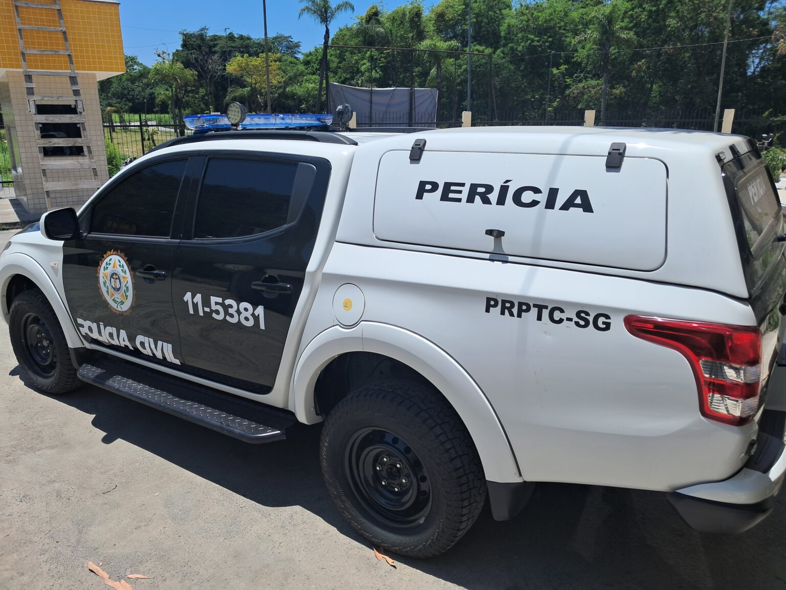 Menino de 4 anos morre após ser espancado em São Gonçalo: padrasto é suspeito