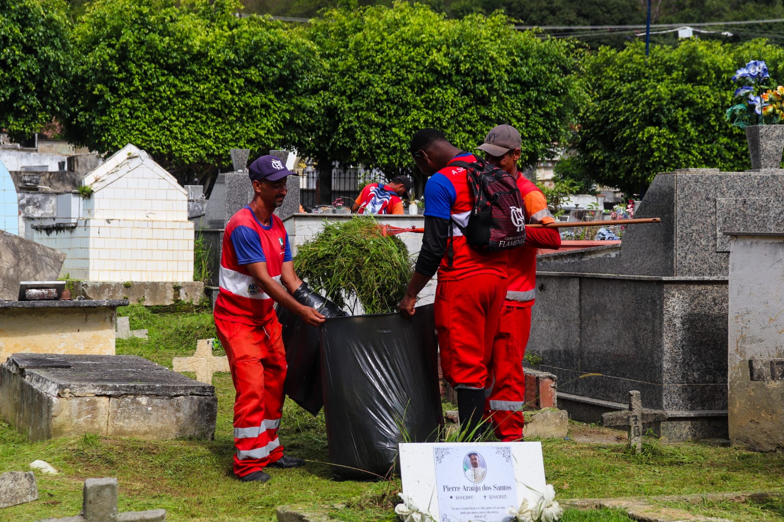 Dia de Finados em Maricá terá missa, limpeza no cemitério e início do recadastramento de jazigos