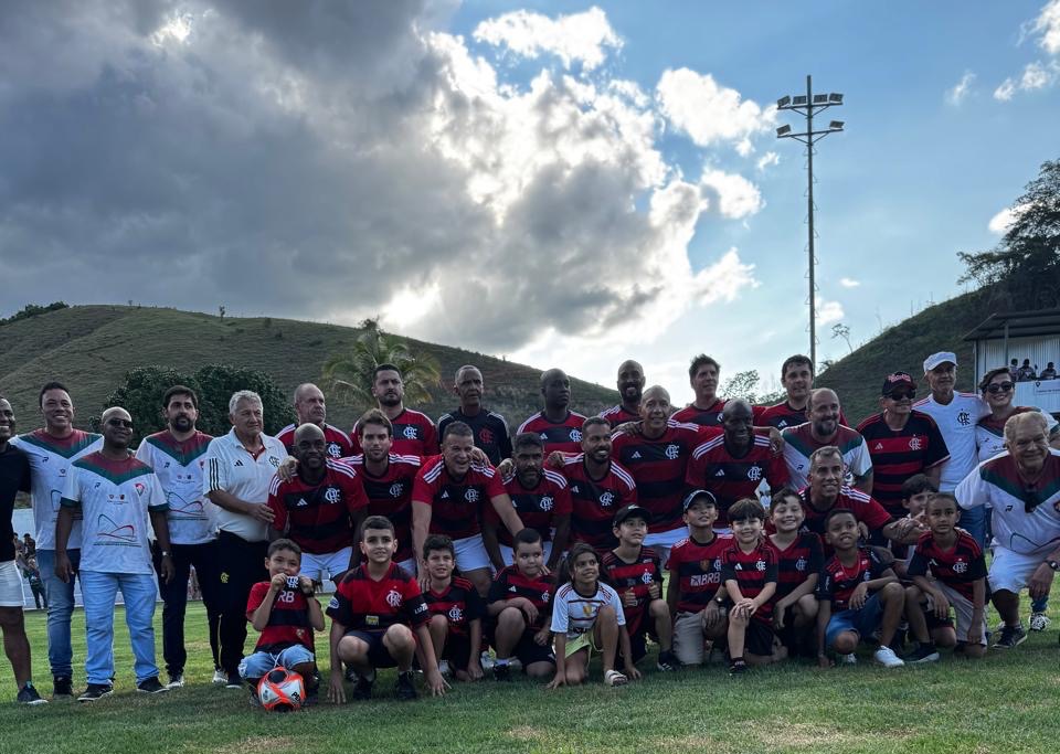 FlaMaster vence Lendas do União Futebol Clube em jogo festivo em Minas Gerais