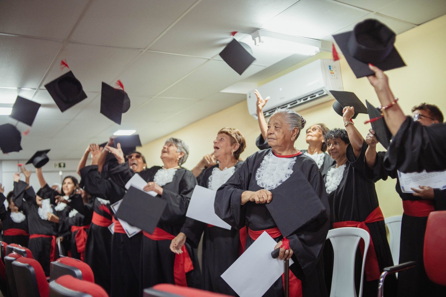 Maricá realiza formatura da Escola Municipal de Idosos e expande programa para 2026