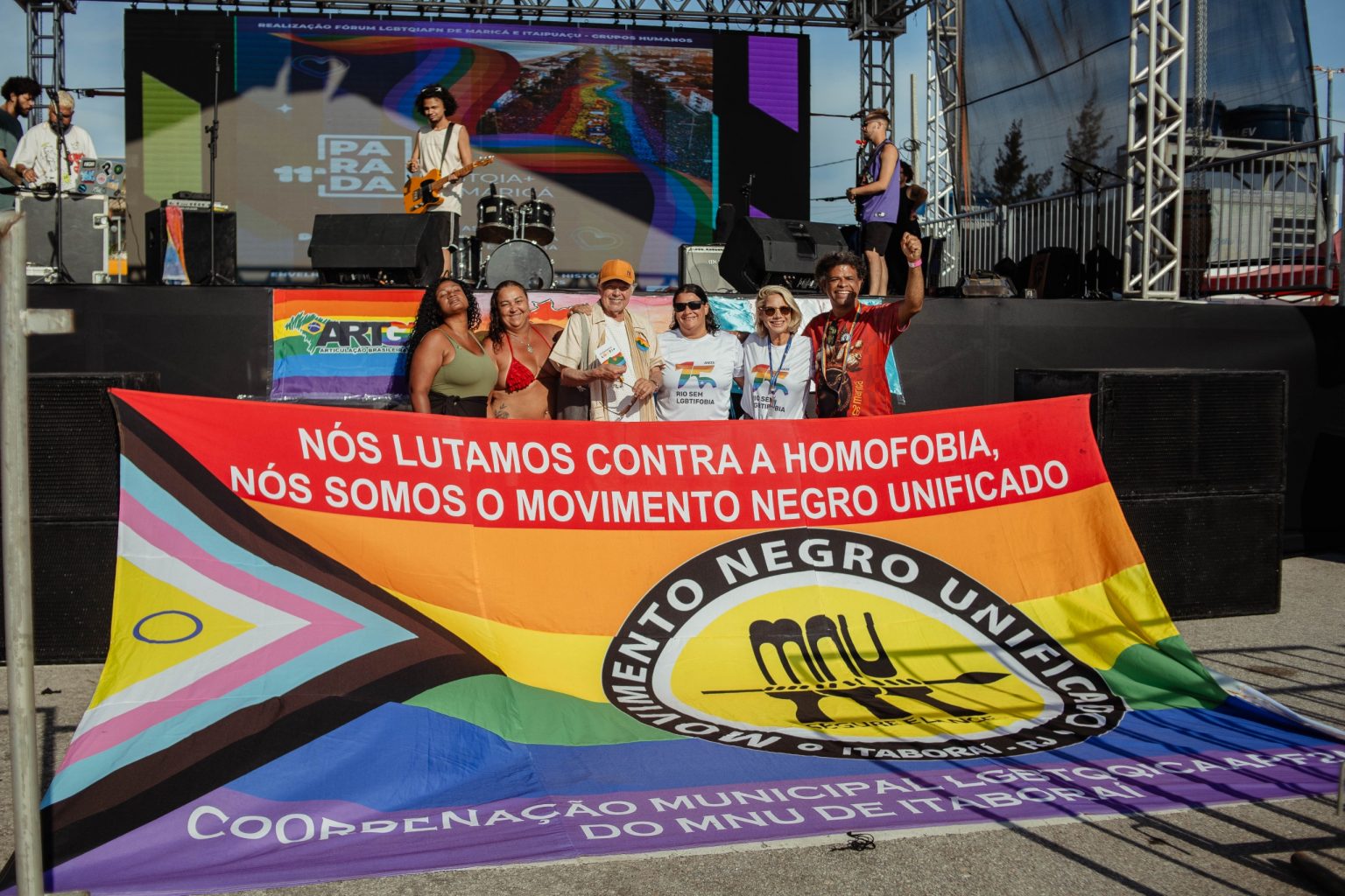 11ª Parada do Orgulho LGBTQIAPN+ reúne diversidade e homenageia idosos em Maricá