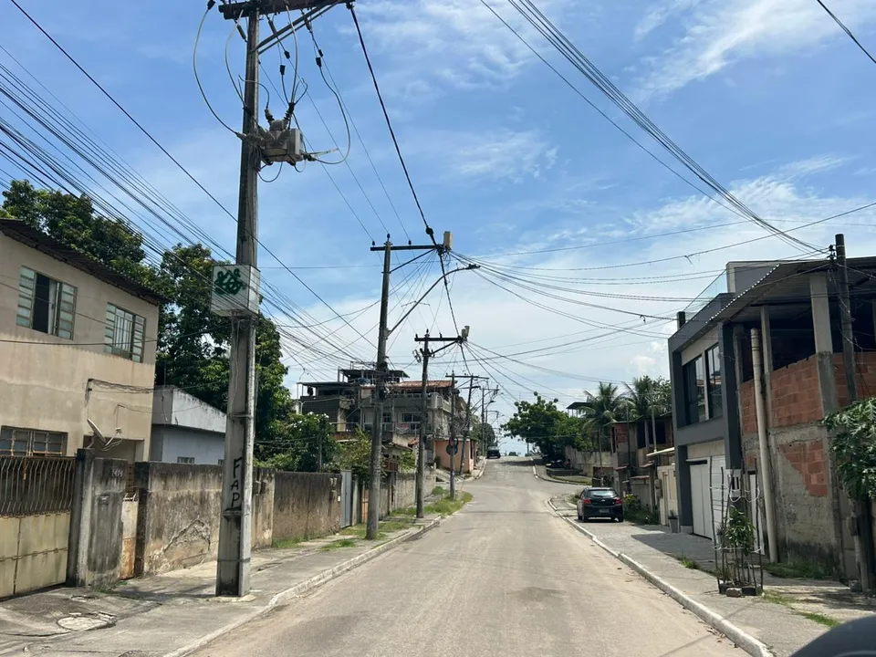 Jovem de 25 anos é morto a tiros no Porto do Rosa, em São Gonçalo