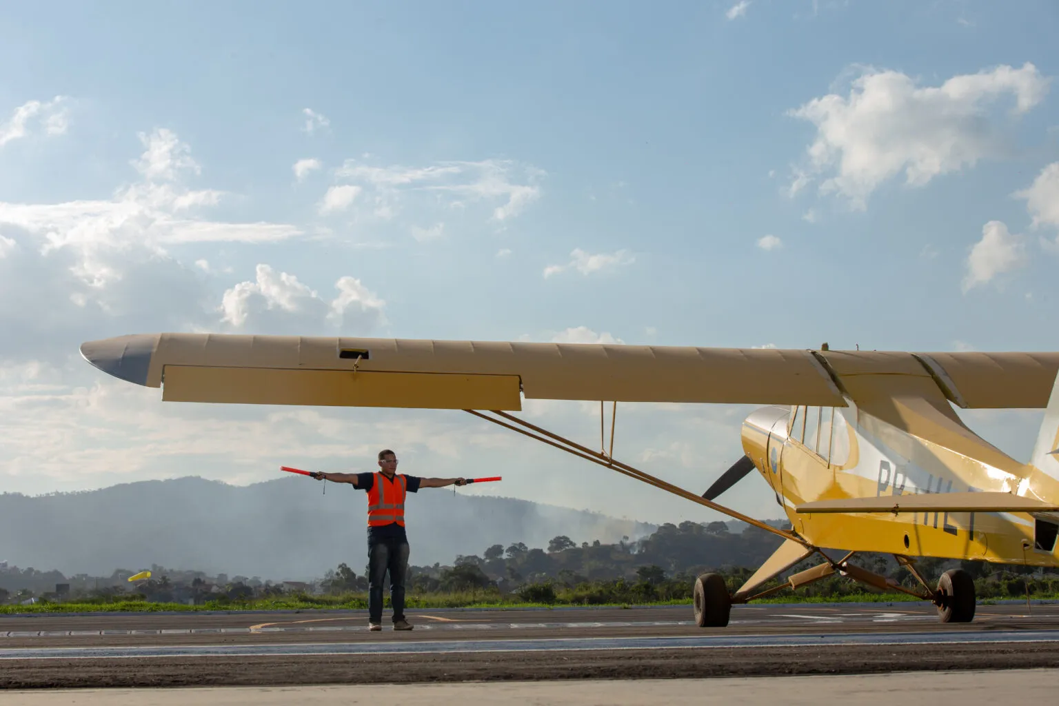 Maricá cria programa para formar jovens pilotos e profissionais da aviação