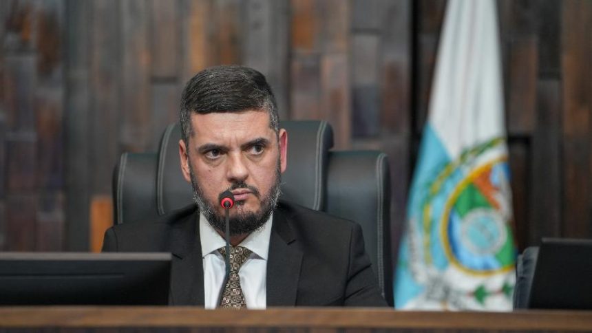 Rodrigo Bacellar é transferido para Bangu 8 após audiência manter prisão