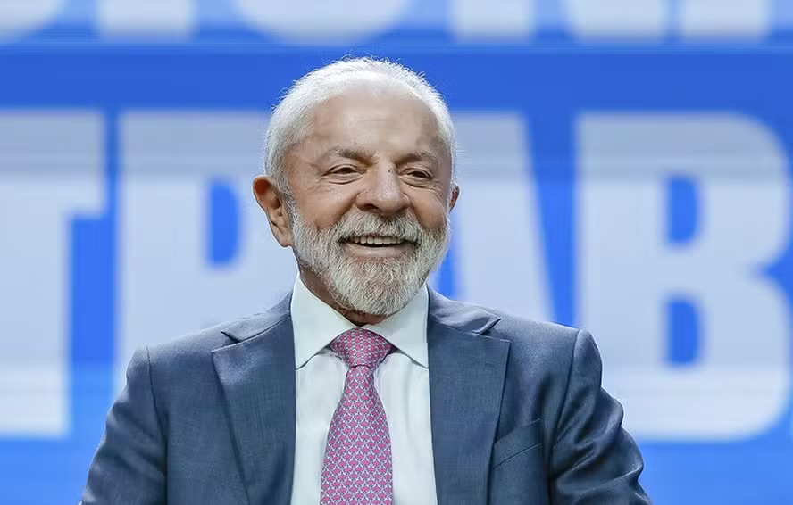 Presidente Lula sanciona lei que garante folga para exame e amplia prevenção ao câncer no trabalho