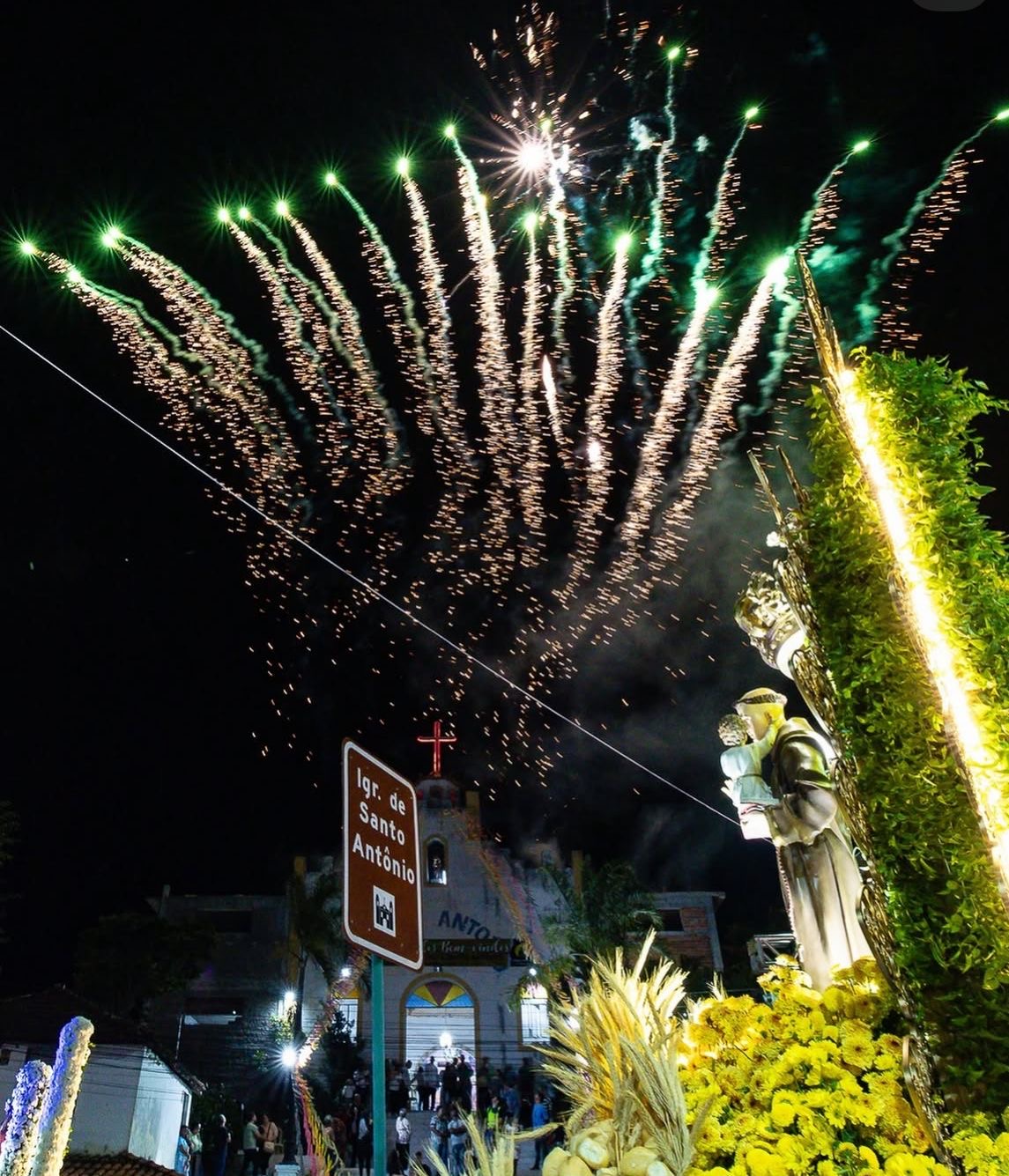 Festa de Santo Antônio terá missas, procissões, shows e transmissão da Copa em Saquarema