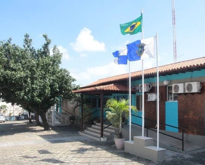 Contrato de quase R$ 400 mil para passagens aéreas gera questionamentos em São Pedro da Aldeia