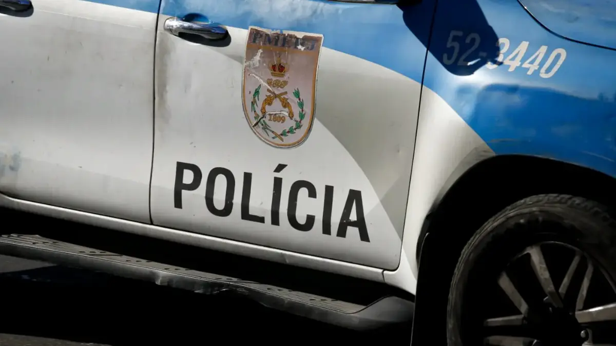 Morador baleado durante troca de tiros entre PMs e criminosos em São Gonçalo