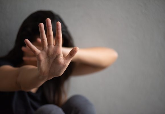Lei Maria da Penha fica mais ampla e rigorosa: entenda o que muda