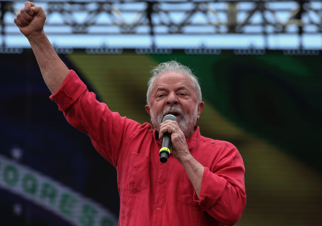 SAO PAULO, BRAZIL - SEPTEMBER 24: Former president of Brazil and current presidential candidate Luiz Inácio Lula da Silva of the Workers' Party speaks to supporters during a rally in the final stretch of the campaign on September 24, 2022 in Sao Paulo, Brazil. Brazilians will go to the polls on October 2. (Photo by Alexandre Schneider/Getty Images)