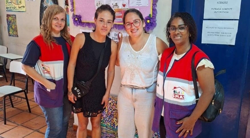 Maricá auxilia mulher em situação de rua a retomar convívio familiar