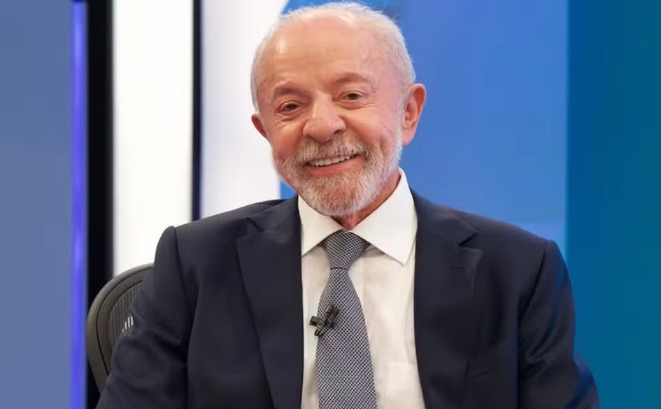 Lula envia PEC ao Congresso para garantir transporte público gratuito nos fins de semana e feriados