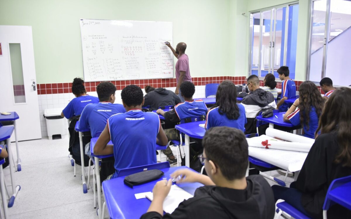 Concurso da Educação de Maricá é um dos assuntos mais comentados da internet neste sábado