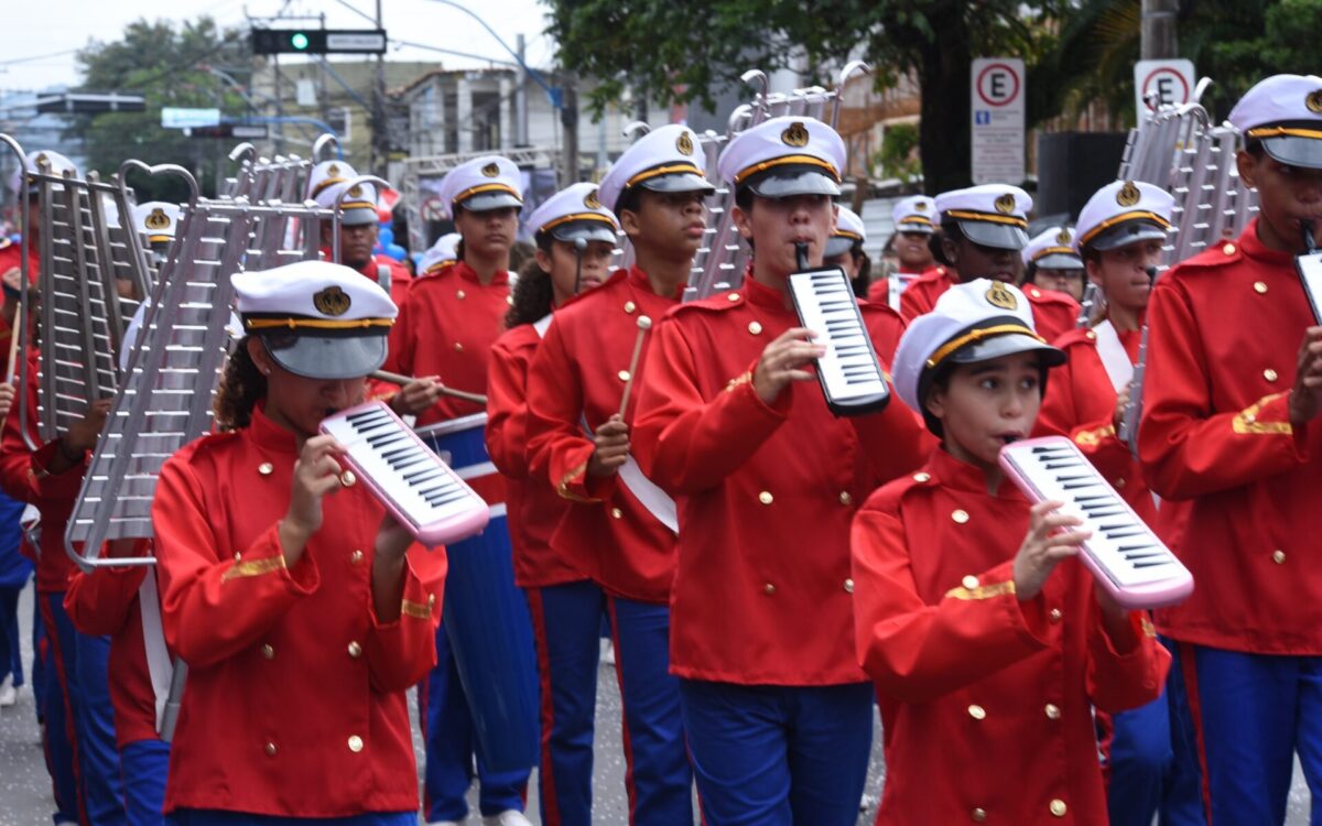 Desfile cívico encerra comemorações de aniversário de Maricá