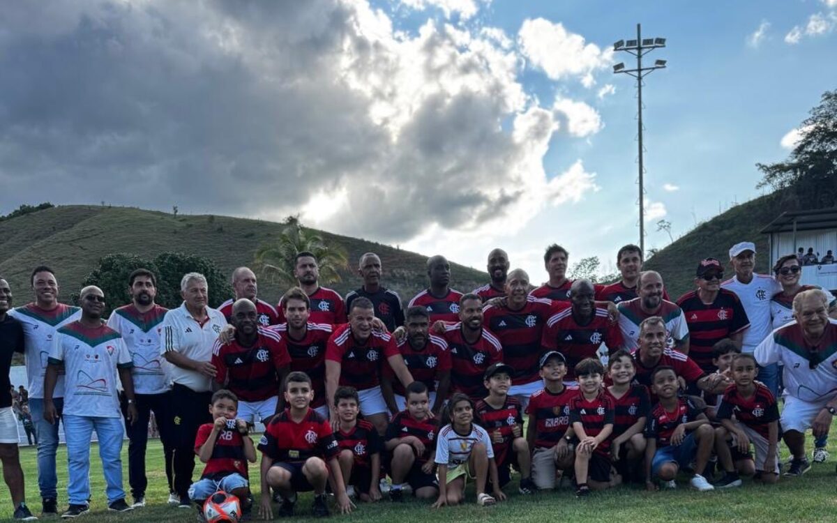 FlaMaster vence Lendas do União Futebol Clube em jogo festivo em Minas Gerais