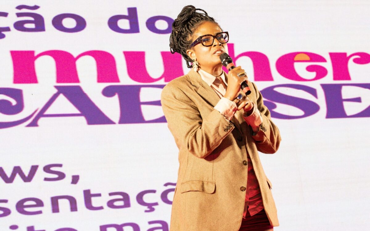 Maria Gadú e Djamila Ribeiro são destaques da celebração do Dia da Mulher Maricaense