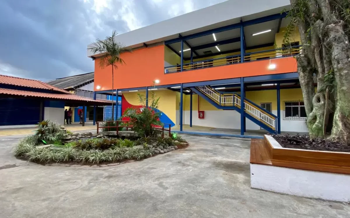 Maricá amplia ensino bilíngue e imersão cultural na rede municipal com aulas de espanhol