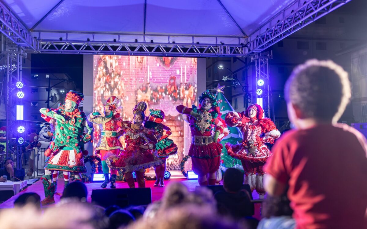 Natal Brasilidade 2025 leva “Fantástica Fábrica do Noel” a condomínio do Minha Casa, Minha Vida em Inoã