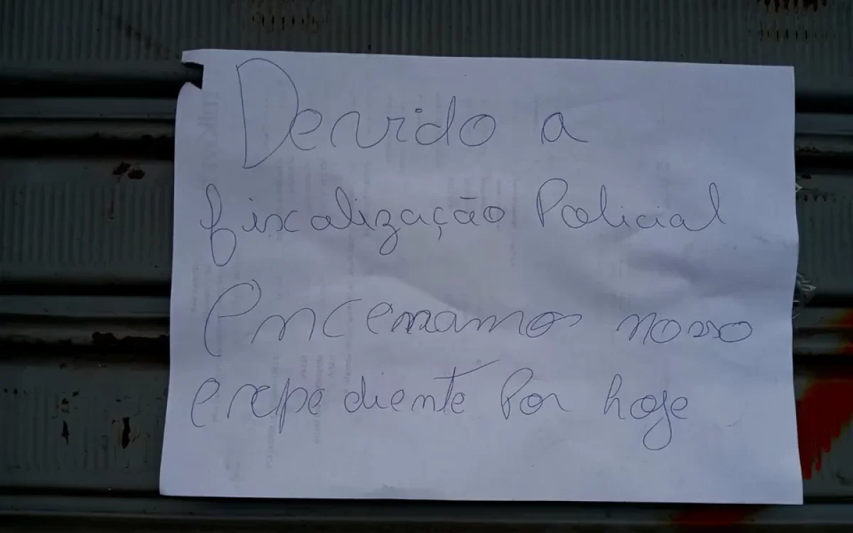 Moradores de São Gonçalo denunciam cortes de internet e controle do serviço por grupos armados