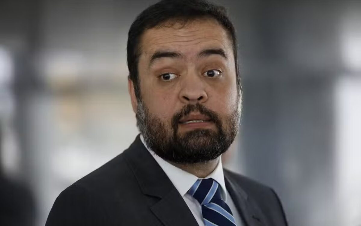 Cláudio Castro altera direção do Rioprevidência em meio a denúncias e investigação da PF