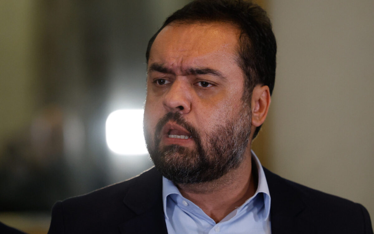 Decreto de Castro garante segurança vitalícia a ex-governadores enquanto população segue à mercê do crime