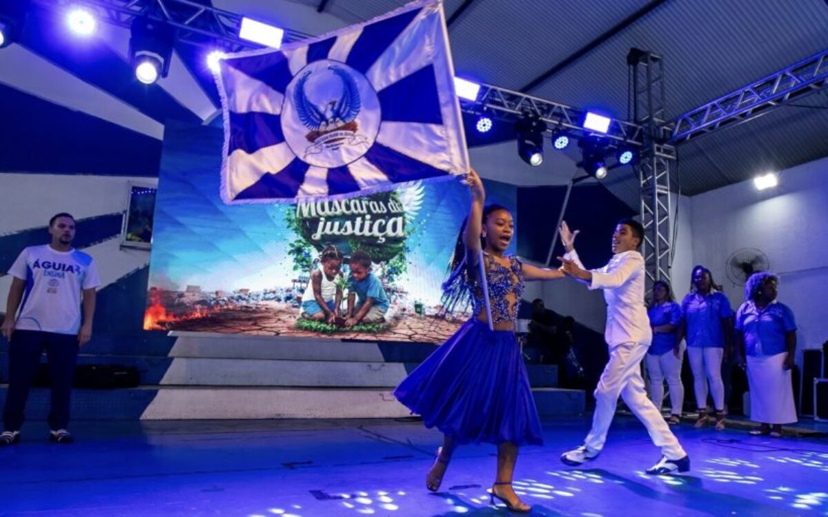 Filhos da Águia transforma desfile mirim em manifesto ecológico na Sapucaí