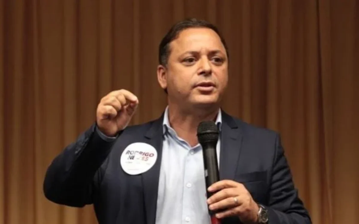 Rodrigo Neves critica Cláudio Castro e cobra eleições diretas no RJ