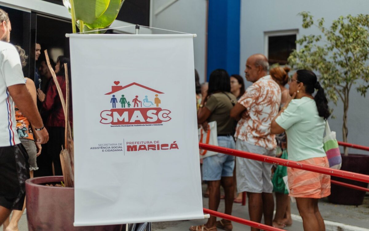 Mutirão em Itaipuaçu garante emissão de identidade para idosos em Maricá