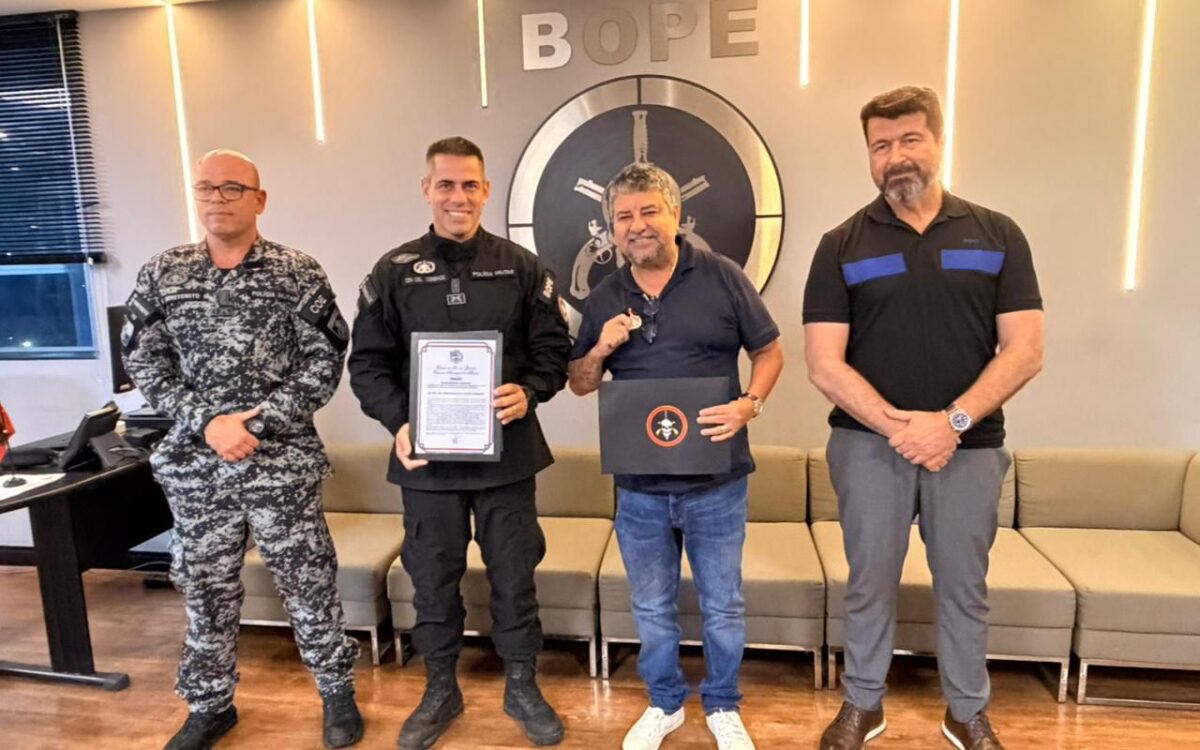 Maricá recebe medalha do Bope por apoio à segurança pública no RJ