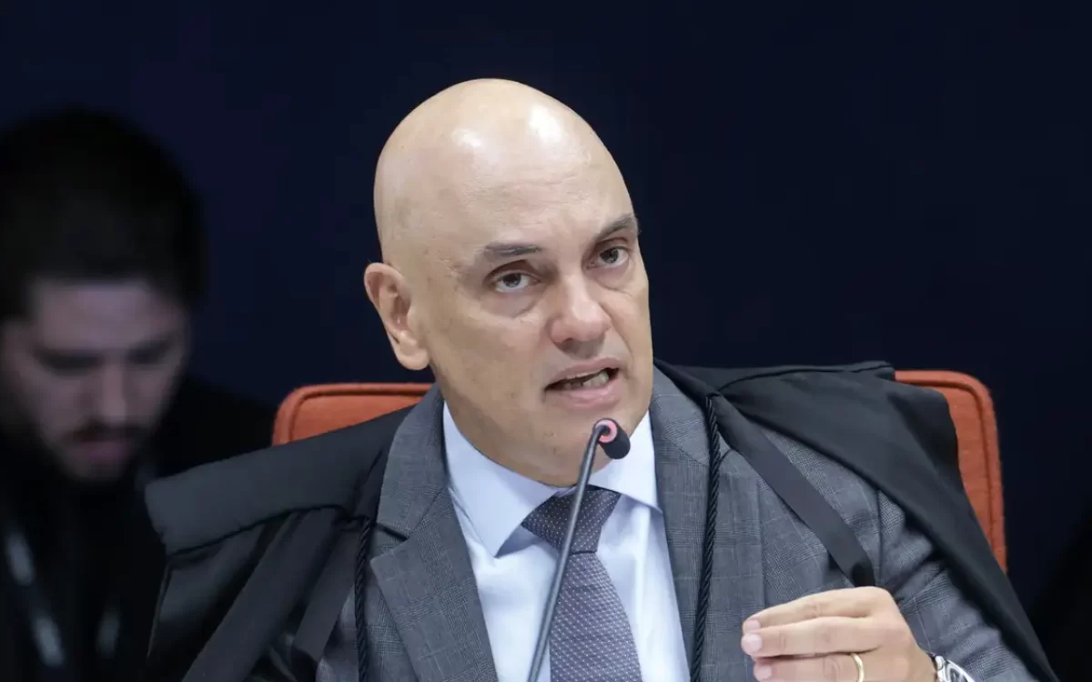 Moraes vota para rejeitar último recurso de Bolsonaro no STF sobre condenação por crimes contra a democracia