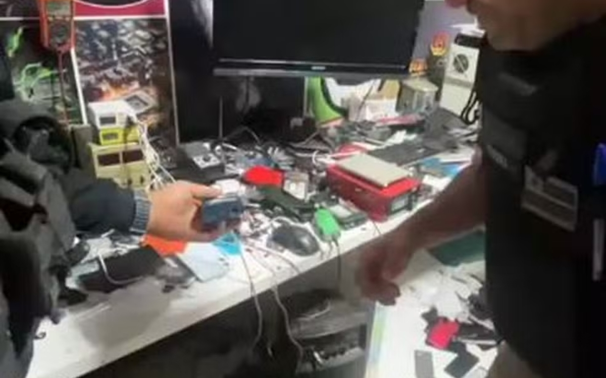 Ação mira ‘cursos de desbloqueio’ de celulares roubados em 11 estados