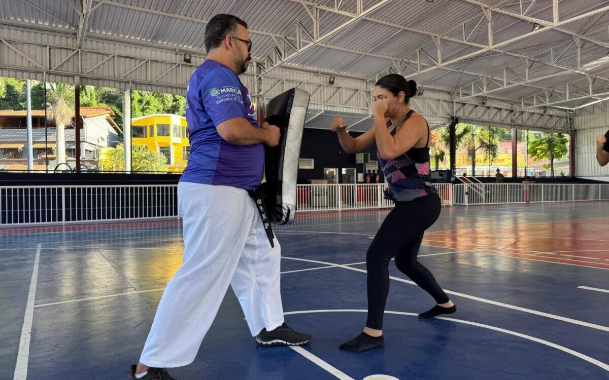 Mulheres de Maricá aprendem defesa pessoal em aulas gratuitas nas Arenas Flamengo e Mumbuca