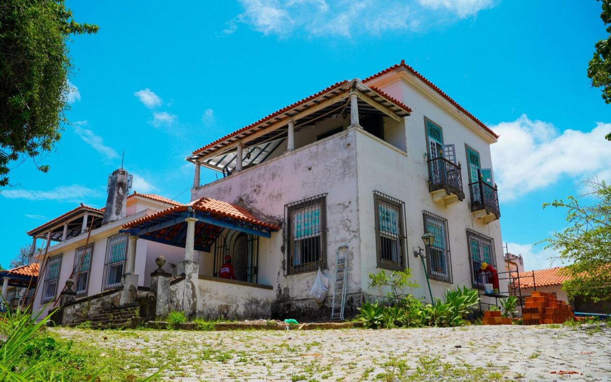Obras da Casa Colaço avançam e espaço se prepara para virar novo polo cultural de Maricá