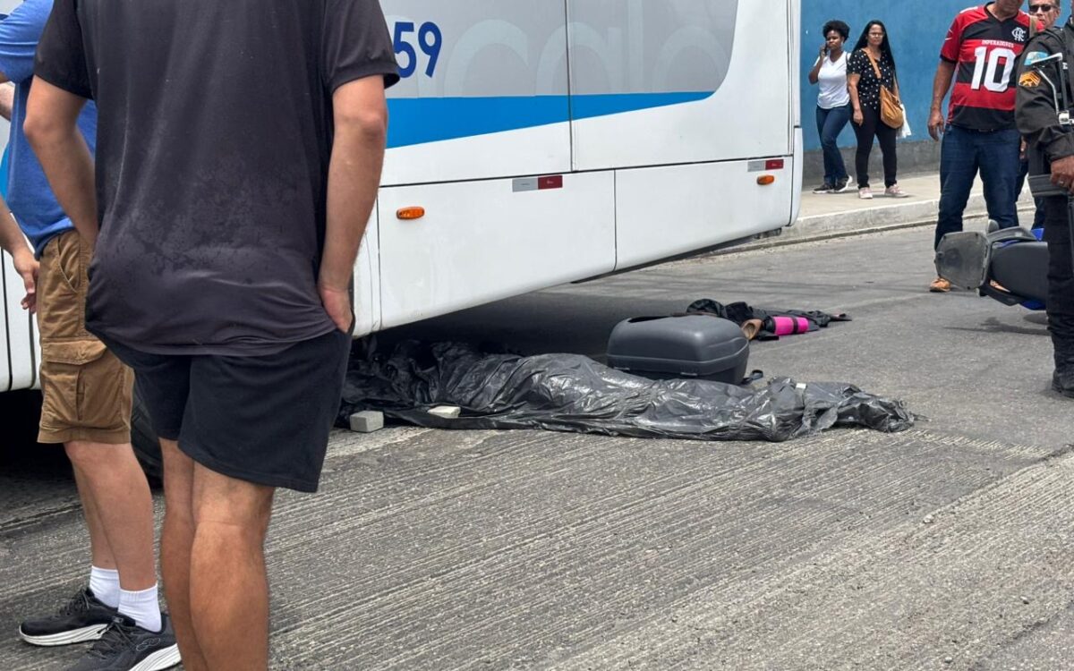 Mulher morre em acidente na Avenida Presidente Kennedy, em São Gonçalo