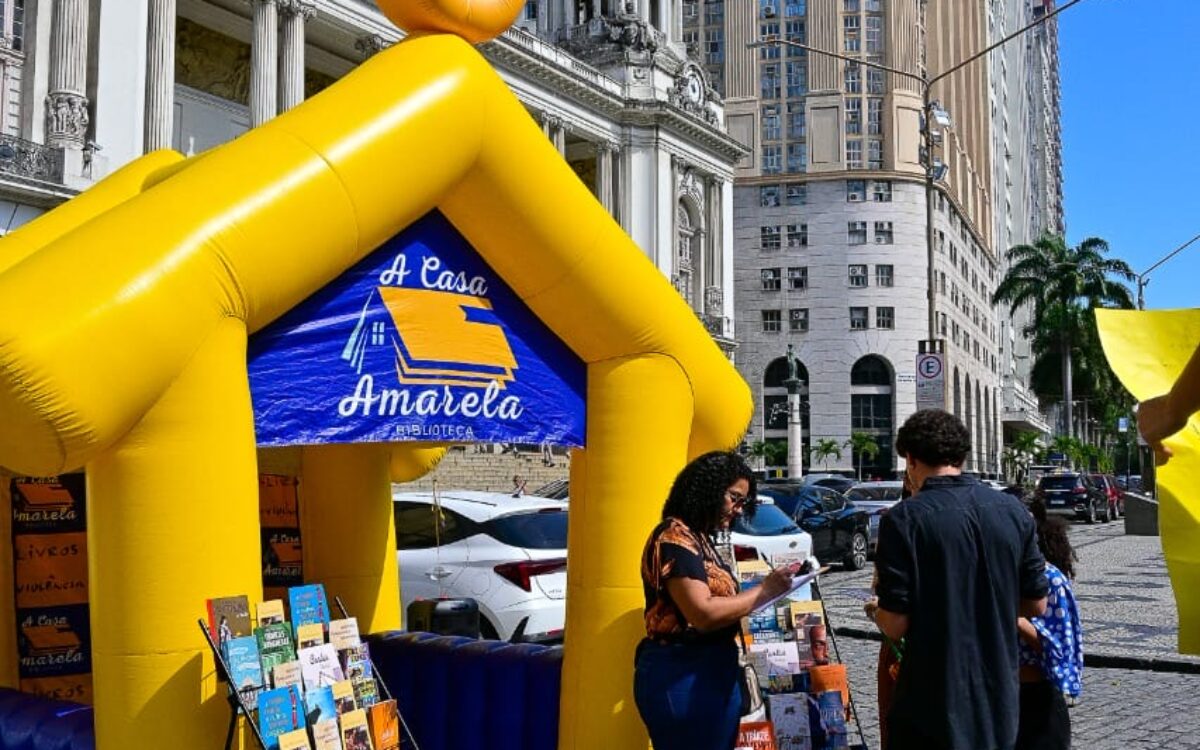 Biblioteca A Casa Amarela inaugura espaço cultural na Cinelândia 