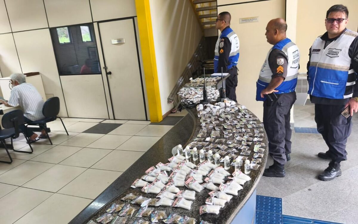 Operação Segurança Presente prende mulher e apreende adolescente por tráfico em Piratininga, Niterói